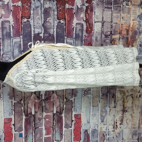 Mono Reno Embellished Lace Tunic - Picture 4 of 8